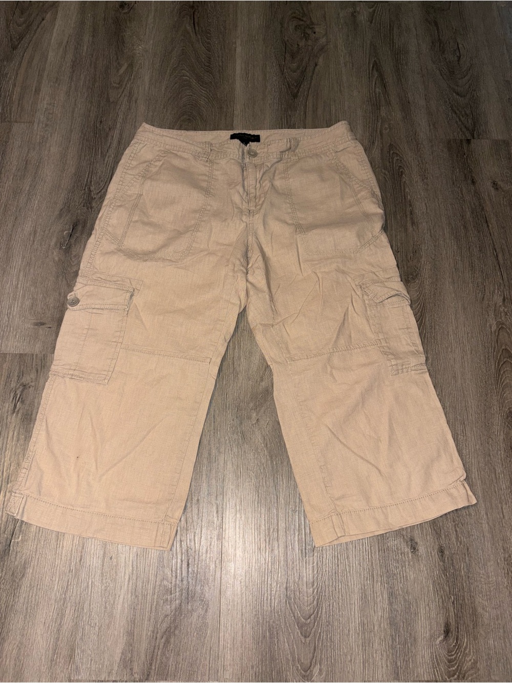 Banana Republic | Beige Carg Capris